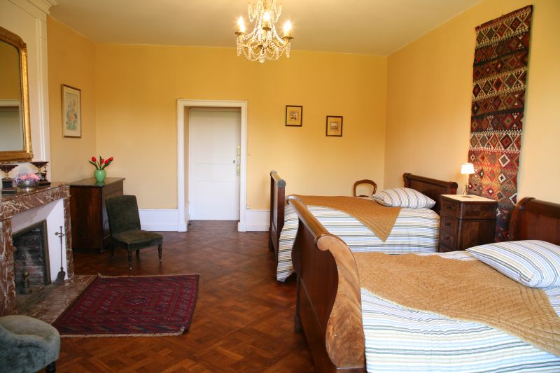 Suite Ferdinand Bonheur / Château de Marèges / Chambres d`hôtes en Corrèze
